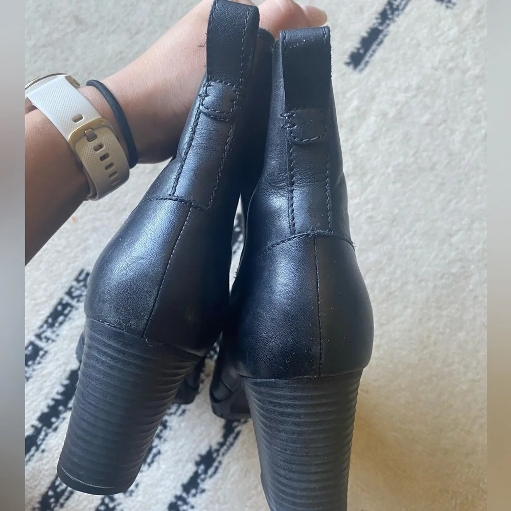 Clarks Verona ease booties black sz9 - Picture 4 of 5
